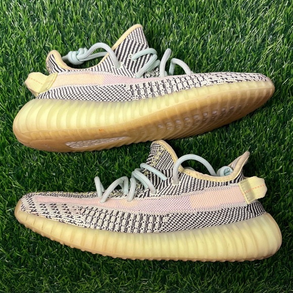 Adidas Yeezy Boost 350 V2 Yeezreel Non-Reflective - Picture 3 of 11